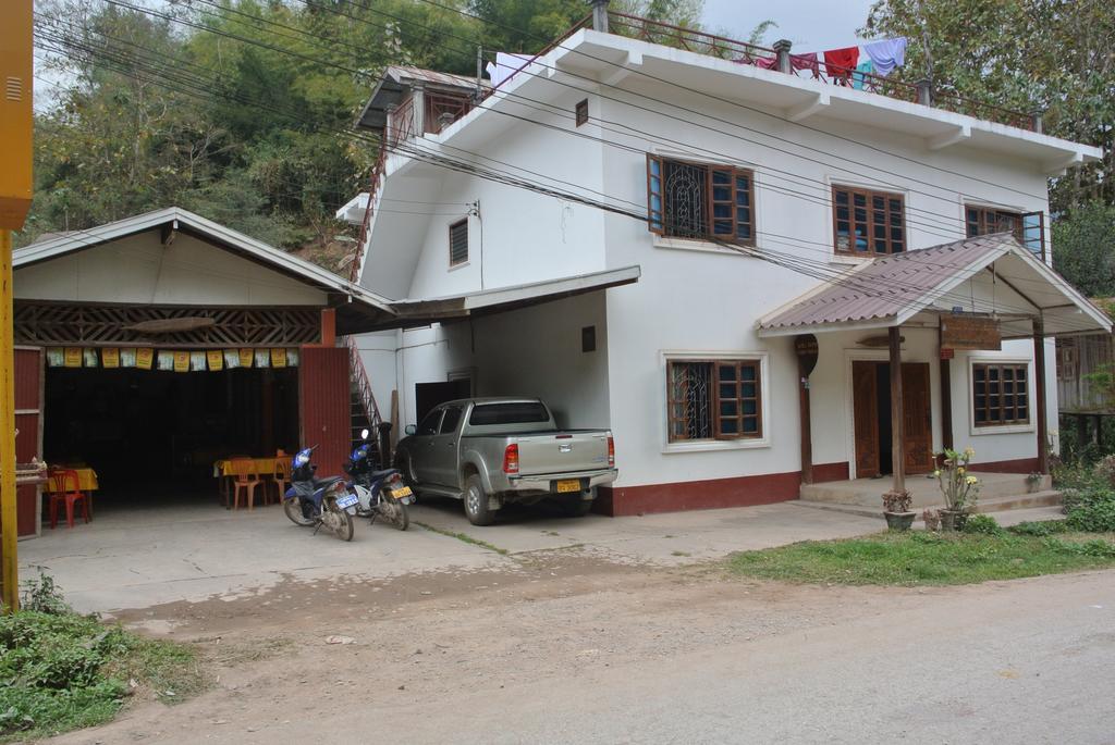 Syvongsack Guesthouse Muang Pakbèng Esterno foto